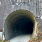 【画像】秋の渓谷ハイキング！　神奈川県山北町のユーシン渓谷で魅惑のユーシンブルーと紅葉美色三昧 〜 画像1