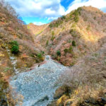 【画像】秋の渓谷ハイキング！　神奈川県山北町のユーシン渓谷で魅惑のユーシンブルーと紅葉美色三昧 〜 画像1