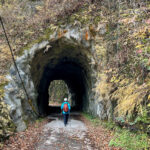 【画像】秋の渓谷ハイキング！　神奈川県山北町のユーシン渓谷で魅惑のユーシンブルーと紅葉美色三昧 〜 画像1