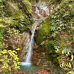 【画像】秋の渓谷ハイキング！　神奈川県山北町のユーシン渓谷で魅惑のユーシンブルーと紅葉美色三昧 〜 画像1