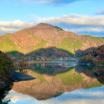 【画像】秋の渓谷ハイキング！　神奈川県山北町のユーシン渓谷で魅惑のユーシンブルーと紅葉美色三昧 〜 画像1