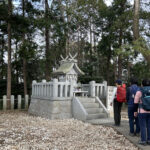 【画像】河内国一之宮・枚岡神社から神秘的な奥宮「神津嶽」へ！　摂津・河内・和泉を一望する絶景コースを歩く 〜 画像1
