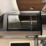 【画像】二人旅の理想郷がここに！　大容量500Ahバッテリーと漆黒のインテリアを纏ったリコルソの進化 〜 画像1