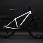 【画像】スタイルを新提案！　CROSS SECTIONが公式サイトを刷新＆新モデル2種をローンチ 〜 画像1