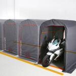 【画像】ドッペルギャンガーがバイクガレージ「DCC539」シリーズをマイチェン！　前後の高低差を活かした自然換気構造で熱と湿気が籠らない 〜 画像1