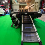 【画像】愛犬にもやさしいエアコン搭載！　ペットと旅をするバンコン「Wonder AR」が標準ボディでデビュー 〜 画像1