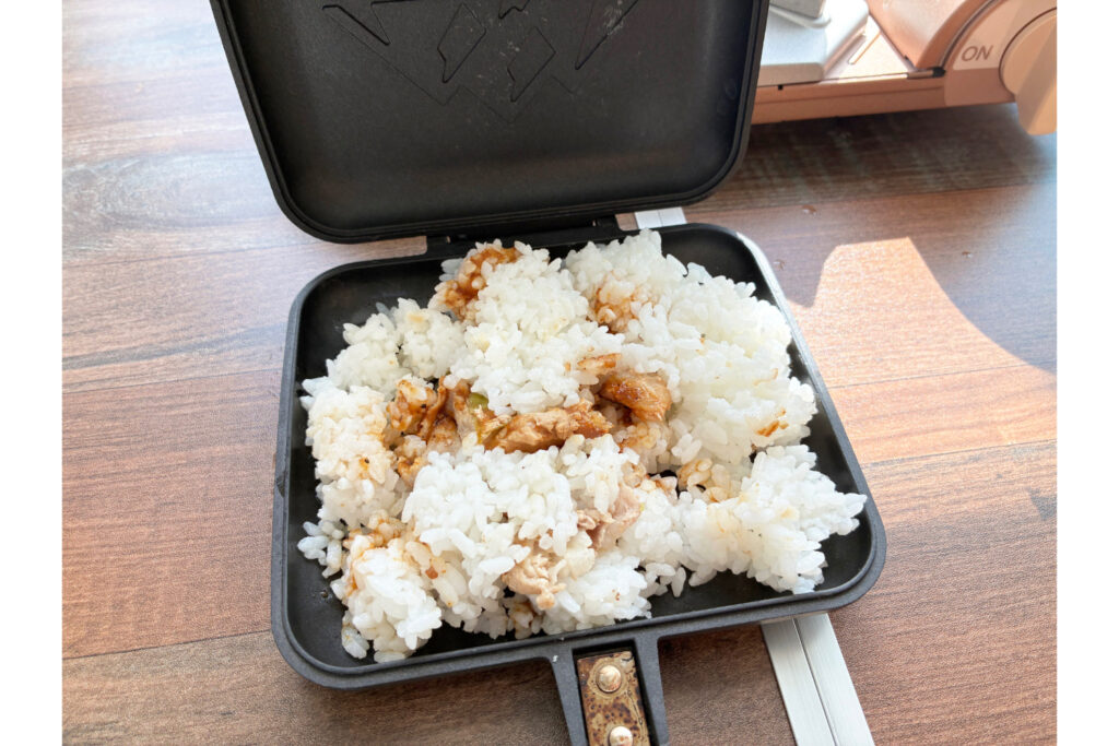 ごはんをセット