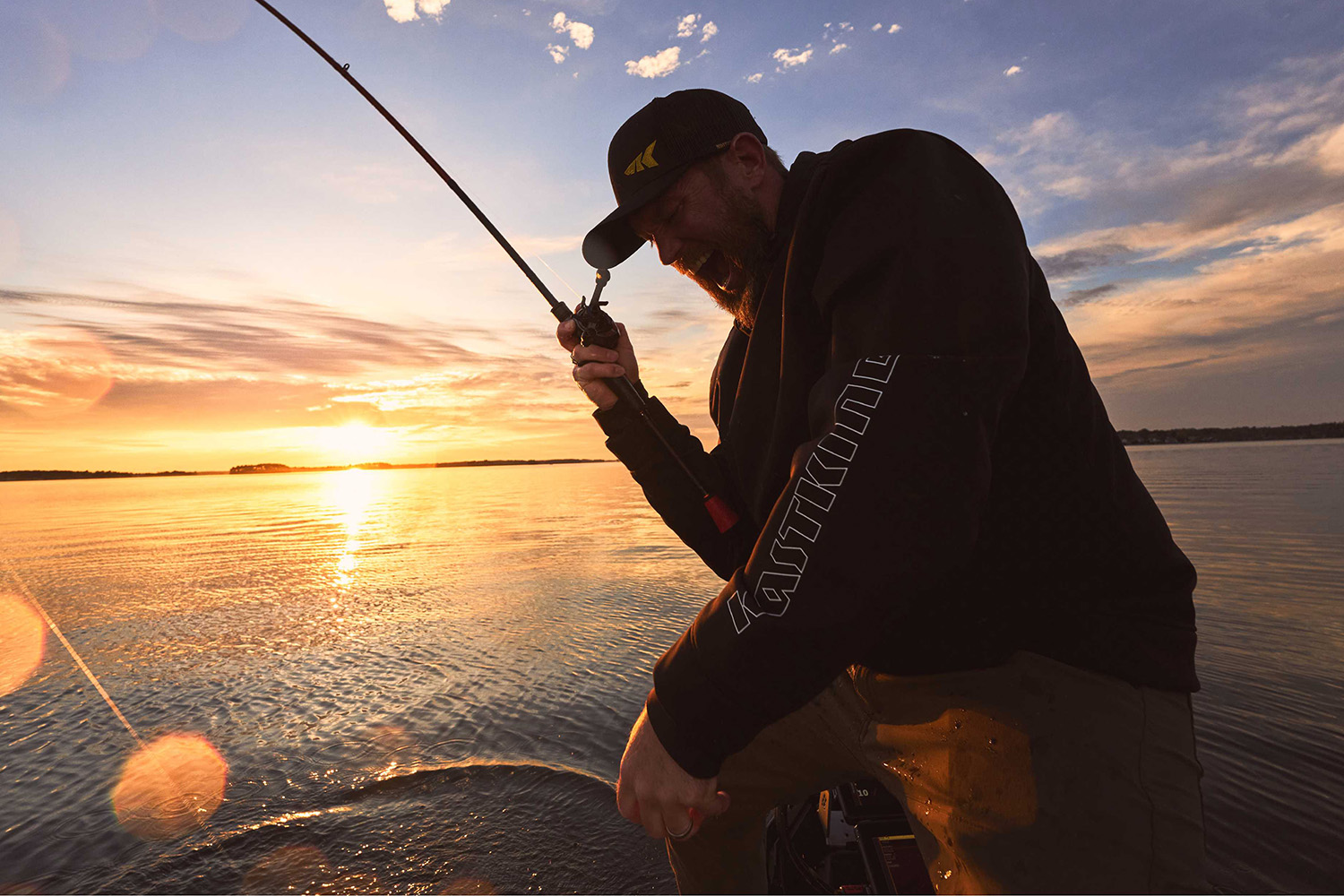 黒船来航!?　米国発の釣具ブランド「KastKing」が日本上陸「フィッシングショーOSAKA 2026」で全貌が明らかに