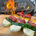 【画像】焚き火の威力を存分に活用！　自宅では味わえない“高火力”で楽しむキャンプ飯 〜 画像1