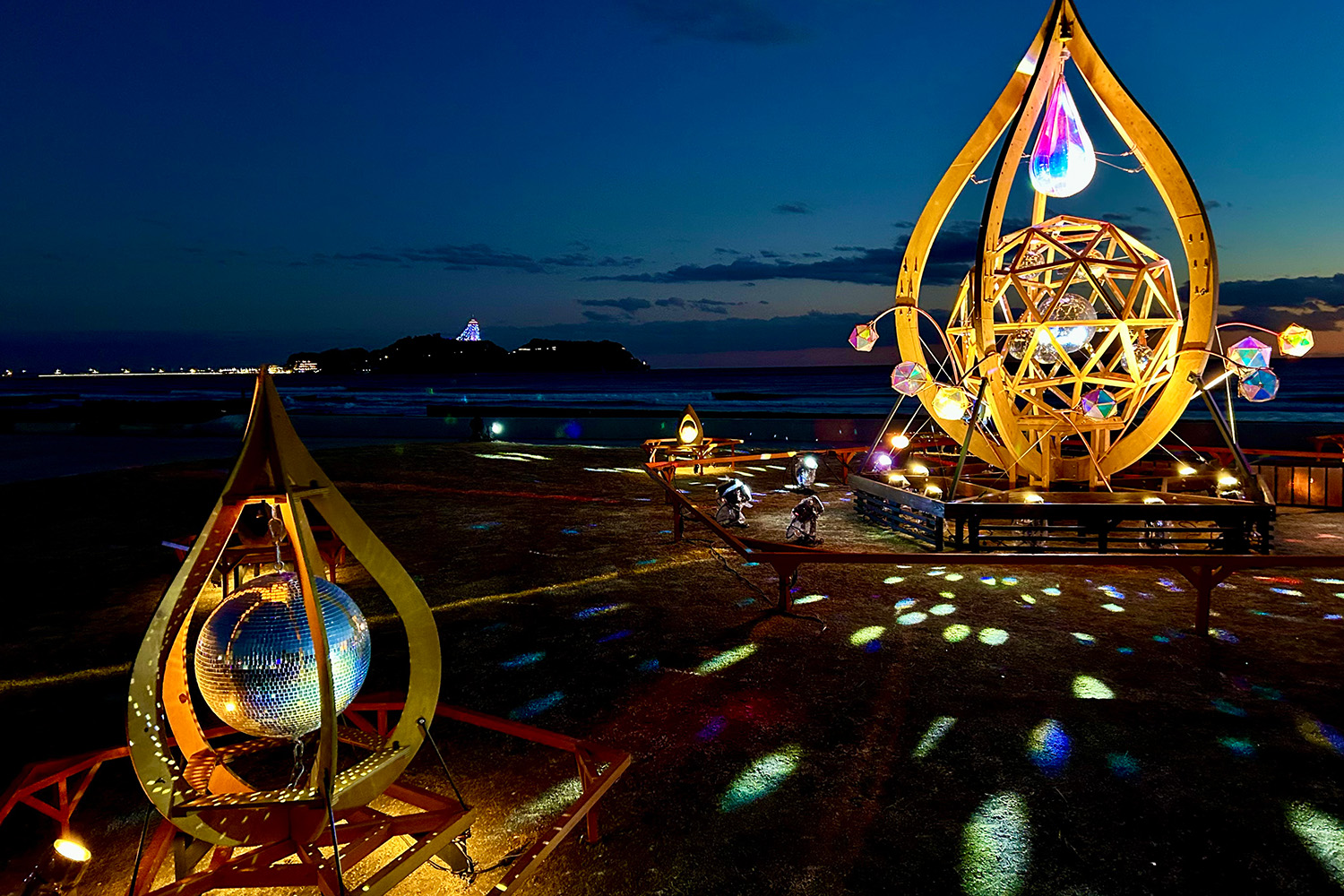 湘南の宝石の分身!?　神奈川県藤沢市の「鵠沼海浜公園ハグライトパーク」で朝と夕に光の芸術作品を満喫