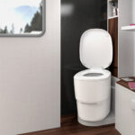 【画像】水を使わない次世代トイレ「クレサナ X1」が登場！　トイファクトリーが提案する“トイレ革命”の全貌とは 〜 画像1