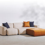 【画像】「RVランド×blocco」が贈る！　キャンピングカーに“極上のソファ”という革命をもたらす 〜 画像1