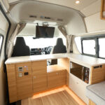 【画像】「RVランド×blocco」が贈る！　キャンピングカーに“極上のソファ”という革命をもたらす 〜 画像1