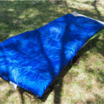 【画像】初めてのキャンプで初心者が躓きがち……！　寝袋＆マットを使用したテント泊で快眠する方法とは 〜 画像1