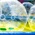 【画像】水に濡れない水遊び？　子どもも大人も楽しめる話題の新感覚アクティビティ「ウォーターボール」の魅力とは 〜 画像1