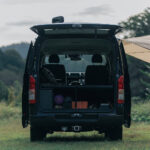 【画像】荷室を“極上の寝室”へ！　MIGRATRAILの新作「プレミアムベッドセット」が提案する大人の車中泊スタイルから目が離せない 〜 画像1