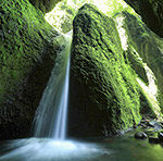 【画像】モンベル代表の辰野勇氏が7つのミッションの功績で全国日本学士会アカデミア賞を受賞 〜 画像1