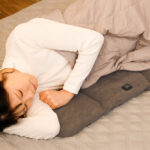 【画像】冬の冷たい座面とおさらば！　いつもの椅子を一瞬で温活シートに変える「あったかシートマット」が新発売 〜 画像1