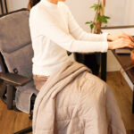 【画像】冬の冷たい座面とおさらば！　いつもの椅子を一瞬で温活シートに変える「あったかシートマット」が新発売 〜 画像1