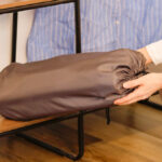 【画像】冬の冷たい座面とおさらば！　いつもの椅子を一瞬で温活シートに変える「あったかシートマット」が新発売 〜 画像1