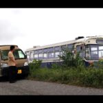 【画像】草原に眠る「国鉄」の廃バス。軽トラ車中泊で見つけた時を止めた幻想的な光景 〜 画像1