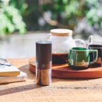 【画像】アウトドアでも一切の妥協ナシ！　挽きたてを楽しめる「コーヒーグラインダー」の実力 〜 画像1