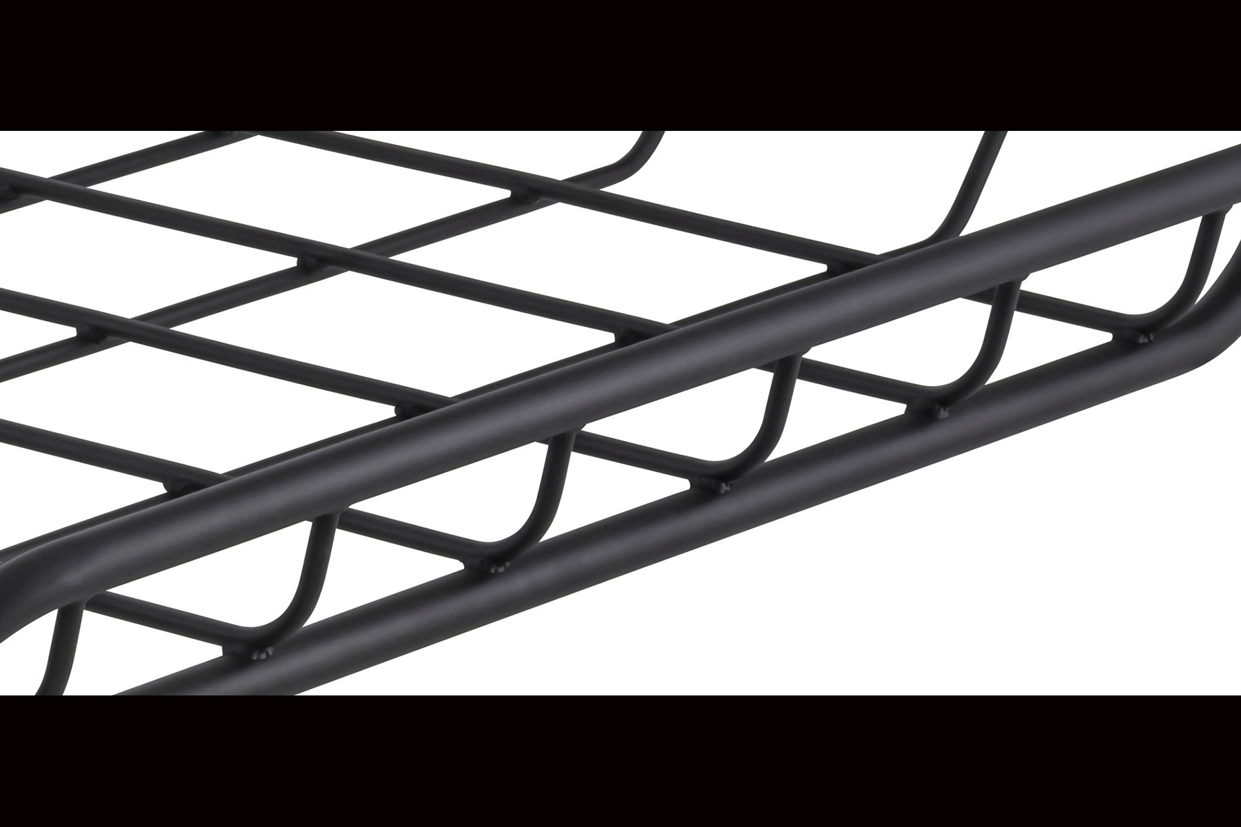 INNOルーフバスケットのフレームアップ