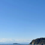 【画像】3列シートの「ルノー グランカングー」で葉山へ　観音開きドアを「特等席」に変える、海辺の大人な「チェアリング」が至福すぎた 〜 画像1