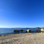 【画像】3列シートの「ルノー グランカングー」で葉山へ　観音開きドアを「特等席」に変える、海辺の大人な「チェアリング」が至福すぎた 〜 画像1