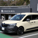 【画像】3列シートの「ルノー グランカングー」で葉山へ　観音開きドアを「特等席」に変える、海辺の大人な「チェアリング」が至福すぎた 〜 画像1