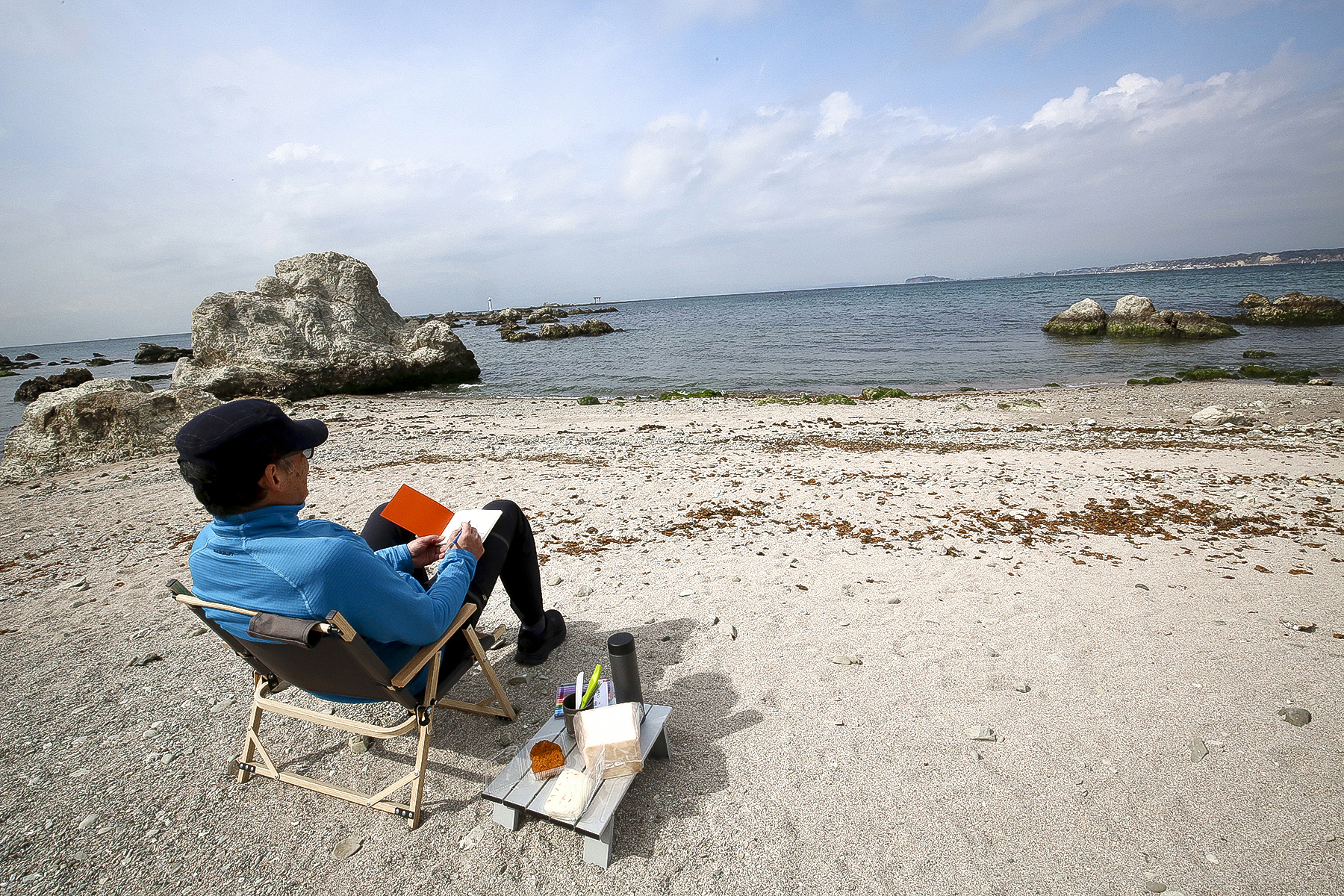 3列シートの「ルノー グランカングー」で葉山へ　観音開きドアを「特等席」に変える、海辺の大人な「チェアリング」が至福すぎた