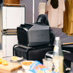 【画像】テント内にいながら「外」を感じる開放感！　「15分で温度がととのう」専用エアコンも登場、夏のアウトドアが「究極の快適空間」へ進化 〜 画像1