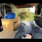 【画像】「独り時間が最高」軽自動車で山籠もり！ 寒さ対策と家電を駆使した大人の車中泊 〜 画像1