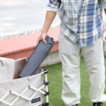 【画像】「レジャーシートじゃお尻が痛い…」を解決！　ポンプ内蔵で簡単設置の空気椅子が待望の復活販売 〜 画像1