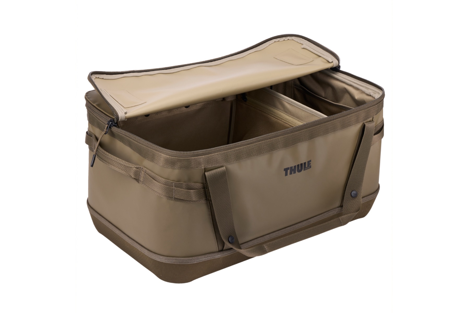 Thule Chasm Gear Haulerは開口部にマグネットを採用することで半開き状態をキープできる