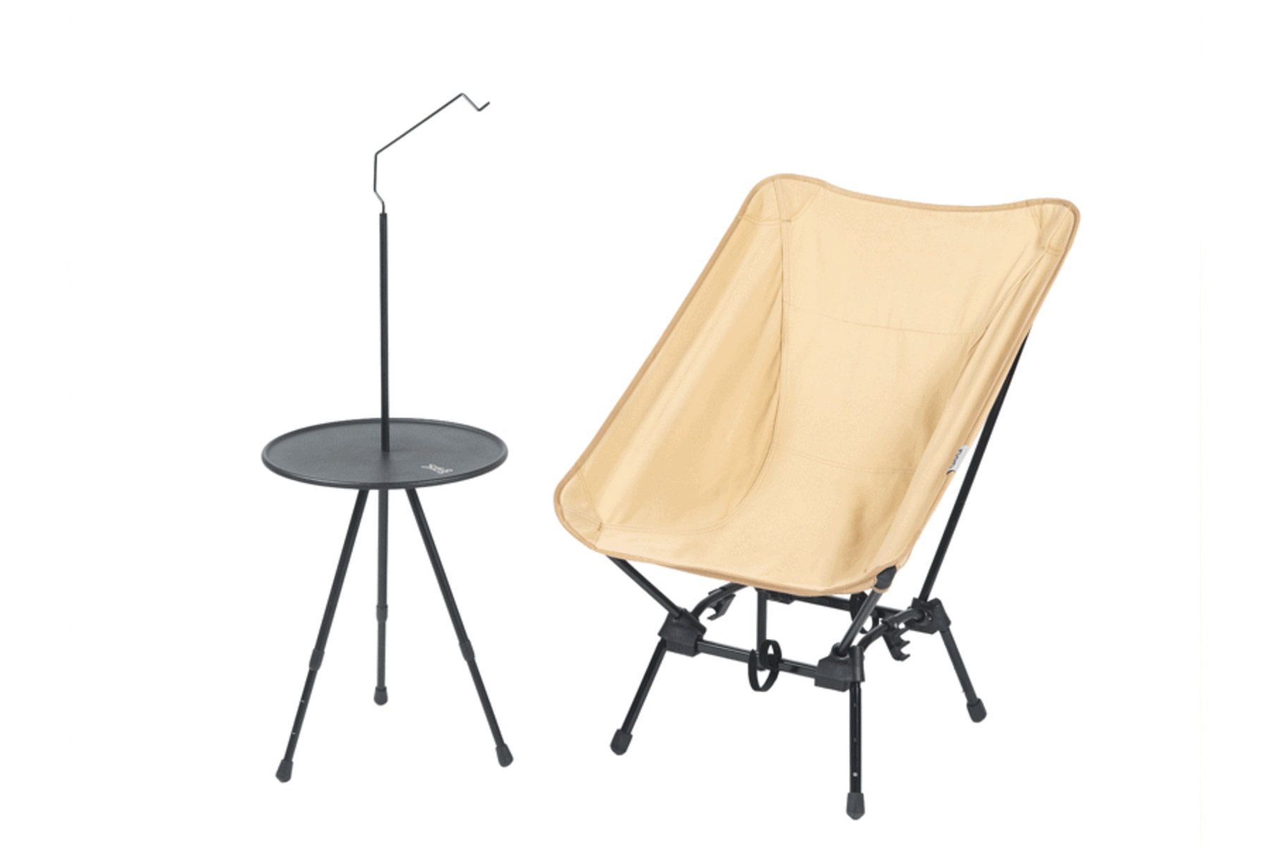 スゴイッステーブルはDODの人気チェア「スゴイッス」と一緒に袋へ収納することが可能。忘れ防止にも役立ちます