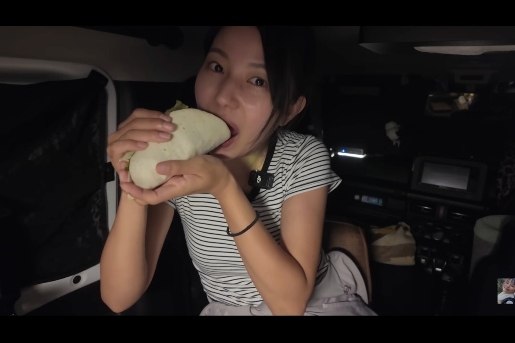 軽キャン仕様の愛車ジムニーで自作のトルティーヤをいただくまややんさん