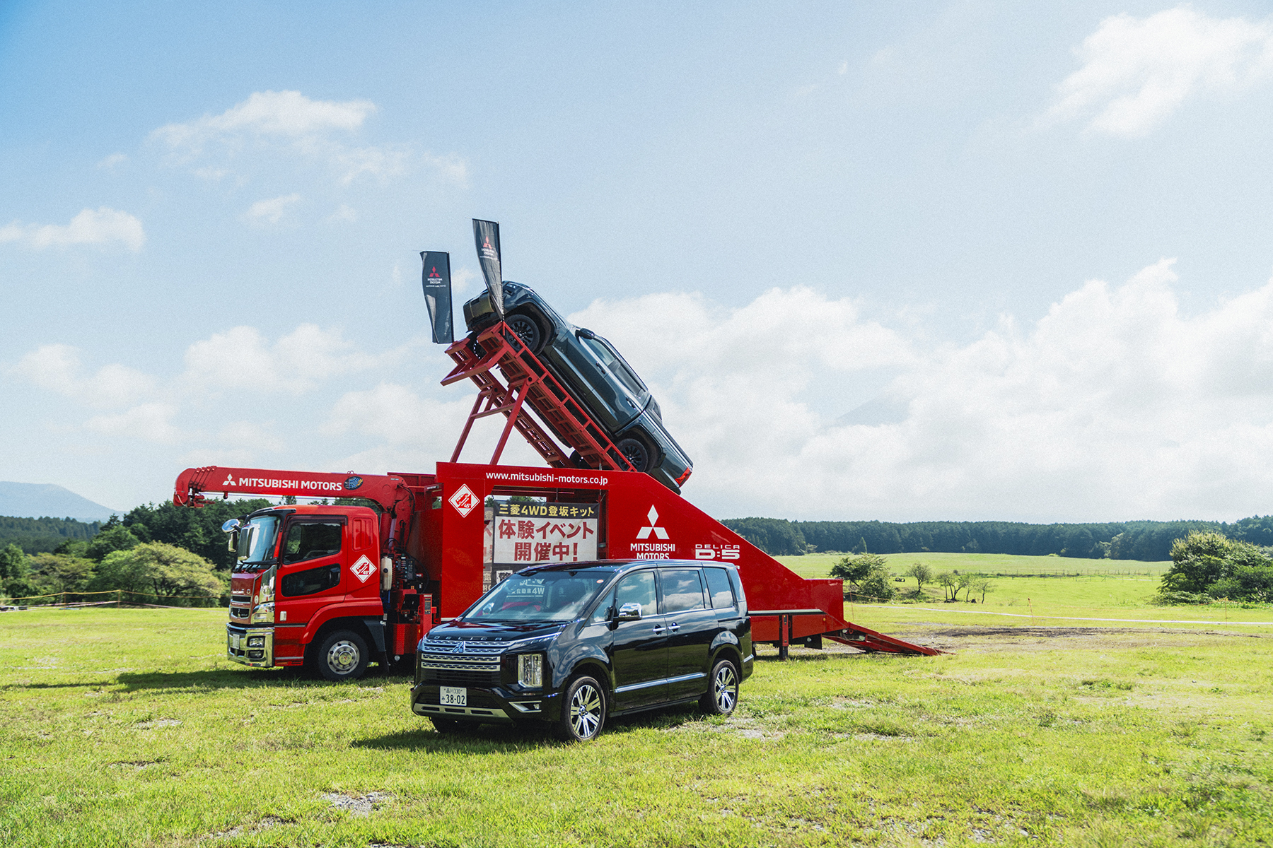 スターキャンプ2025in朝霧で開催された「4WD 登坂キット同乗体験」