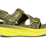 【画像】Tevaの「走れるサンダル」新色——街ランからトレイルまで「靴下使い」で3シーズン活躍！ 〜 画像1