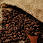 【画像】「アウトドアコーヒー」入門　その一杯を変える「豆選びと焙煎度」とは 〜 画像1