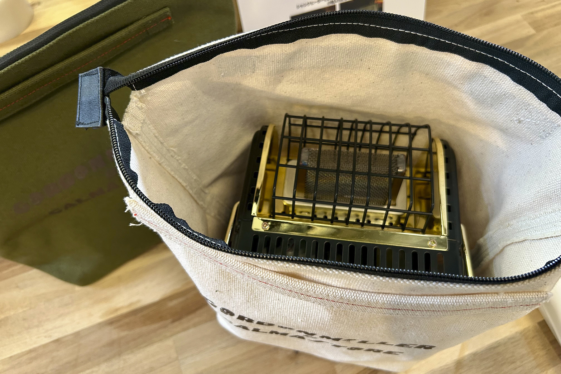 CALMASTOREバッグ タイプDにCALMASTOREシャンクヒーターを入れたところ