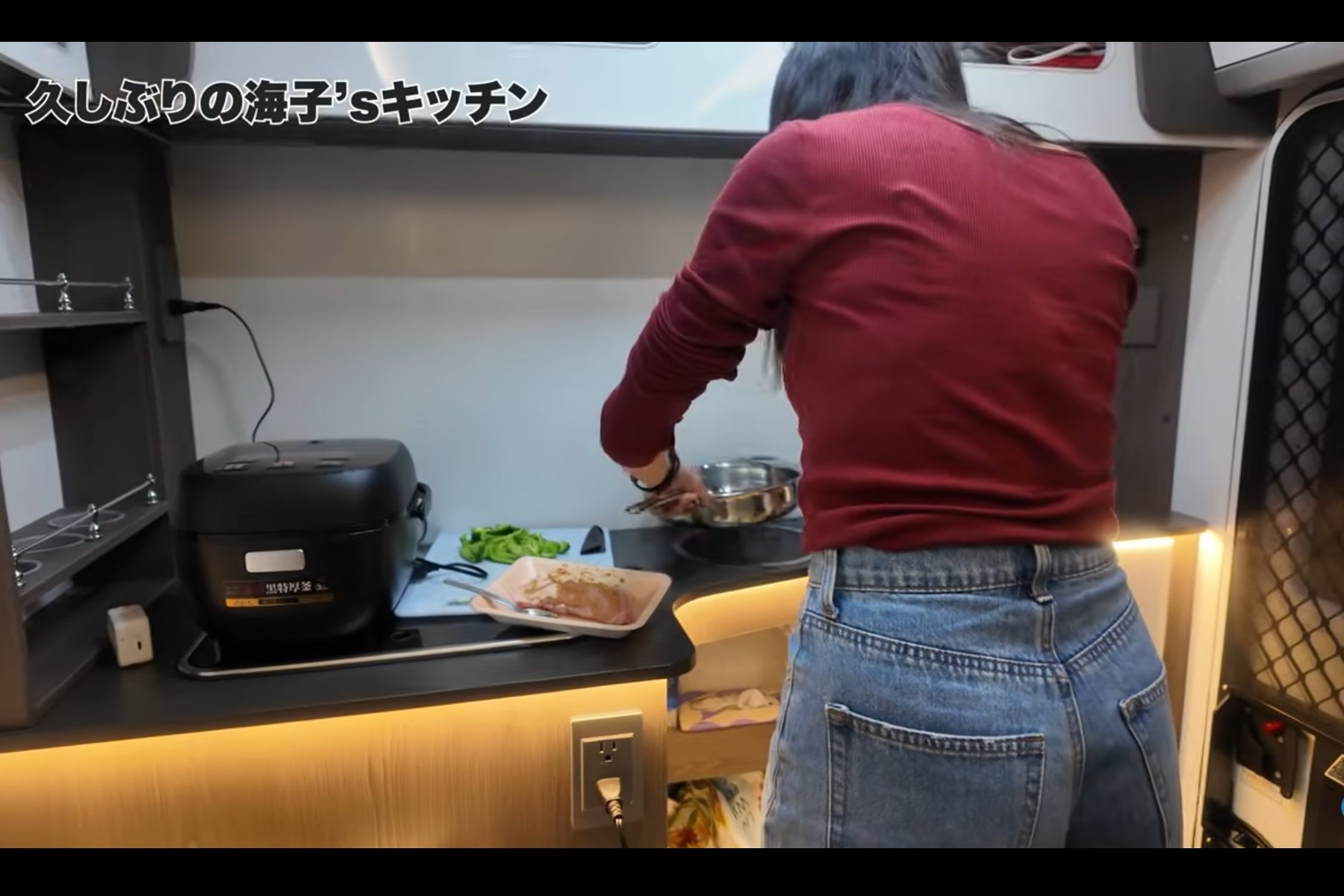 軽キャブコン「SUNDAY COMPACT」のキッチン周り