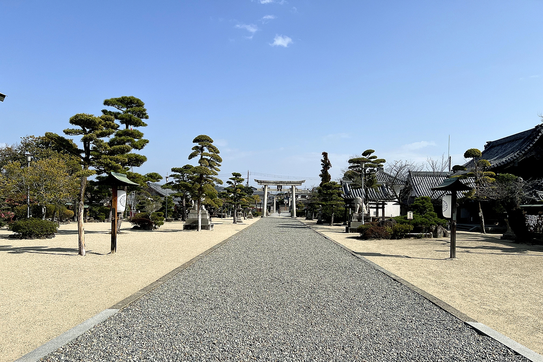 応神天皇陵古墳に隣接する誉田八幡宮