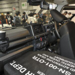 【画像】「ジムニー車中泊の弱点」助手席だけで解決！　荷室を圧迫しない「エアマット」とは 〜 画像1