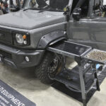 【画像】「ジムニー車中泊の弱点」助手席だけで解決！　荷室を圧迫しない「エアマット」とは 〜 画像1