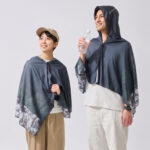【画像】復活の呪文は「バサバサ振る」！　水と風でマイナス15℃のひんやり冷感ポンチョが限定発売 〜 画像1