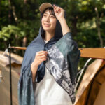 【画像】復活の呪文は「バサバサ振る」！　水と風でマイナス15℃のひんやり冷感ポンチョが限定発売 〜 画像1