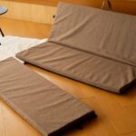 【画像】家計に優しい家外兼用！　背もたれガッシリなのに「厚さ13cmに畳める」お座敷スタイルソファに新色 〜 画像1