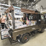 【画像】デコトラ発祥・禁断の大技「背抜き」！　しかも「車検OK」という軽トラ衝撃の中身 〜 画像1
