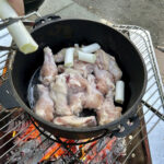【画像】包丁もまな板もいらない！　師匠直伝「ダッチオーブン参鶏湯は」〆の鶏うどんまで旨かった 〜 画像1